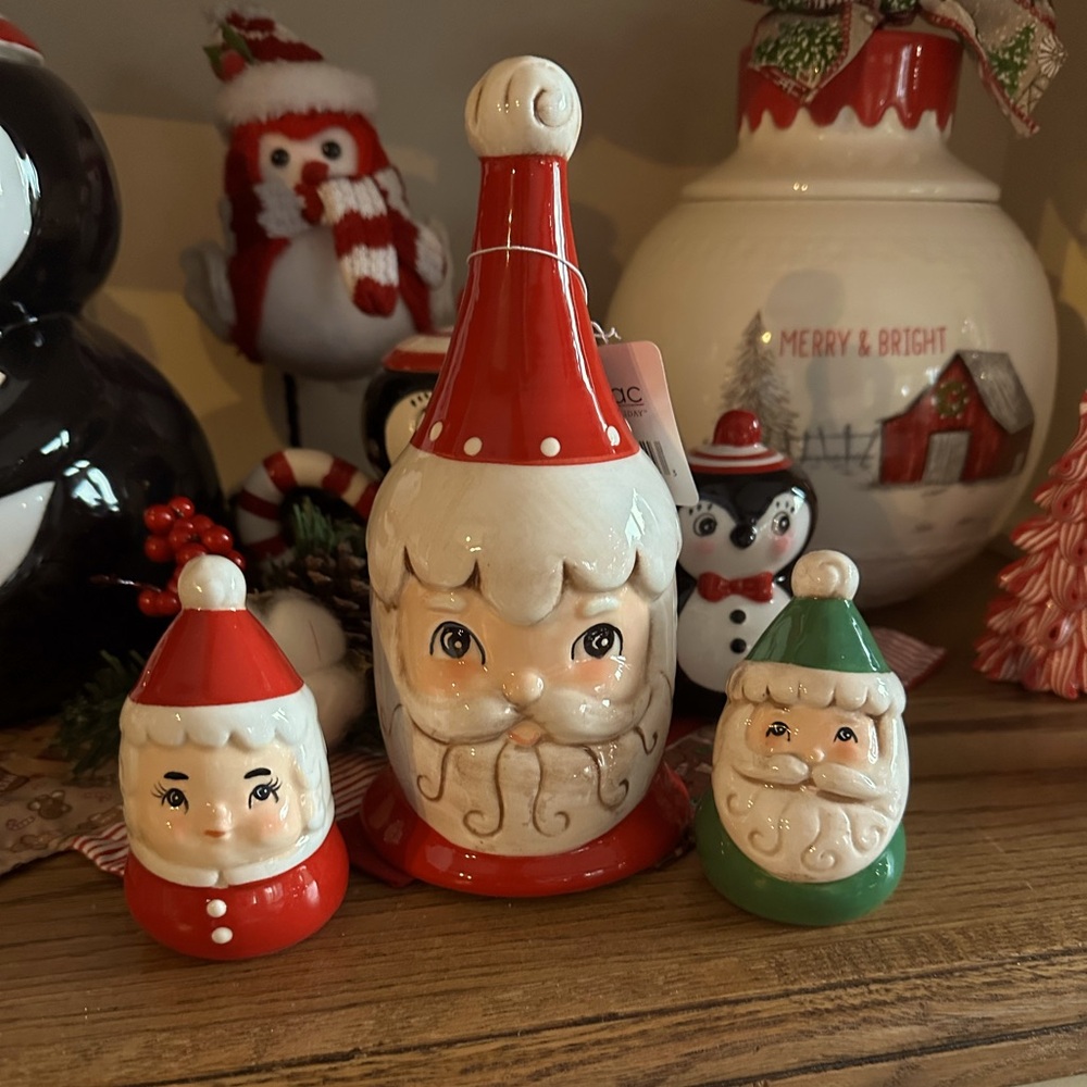 Johanna Parker bell and salt & pepper shakers